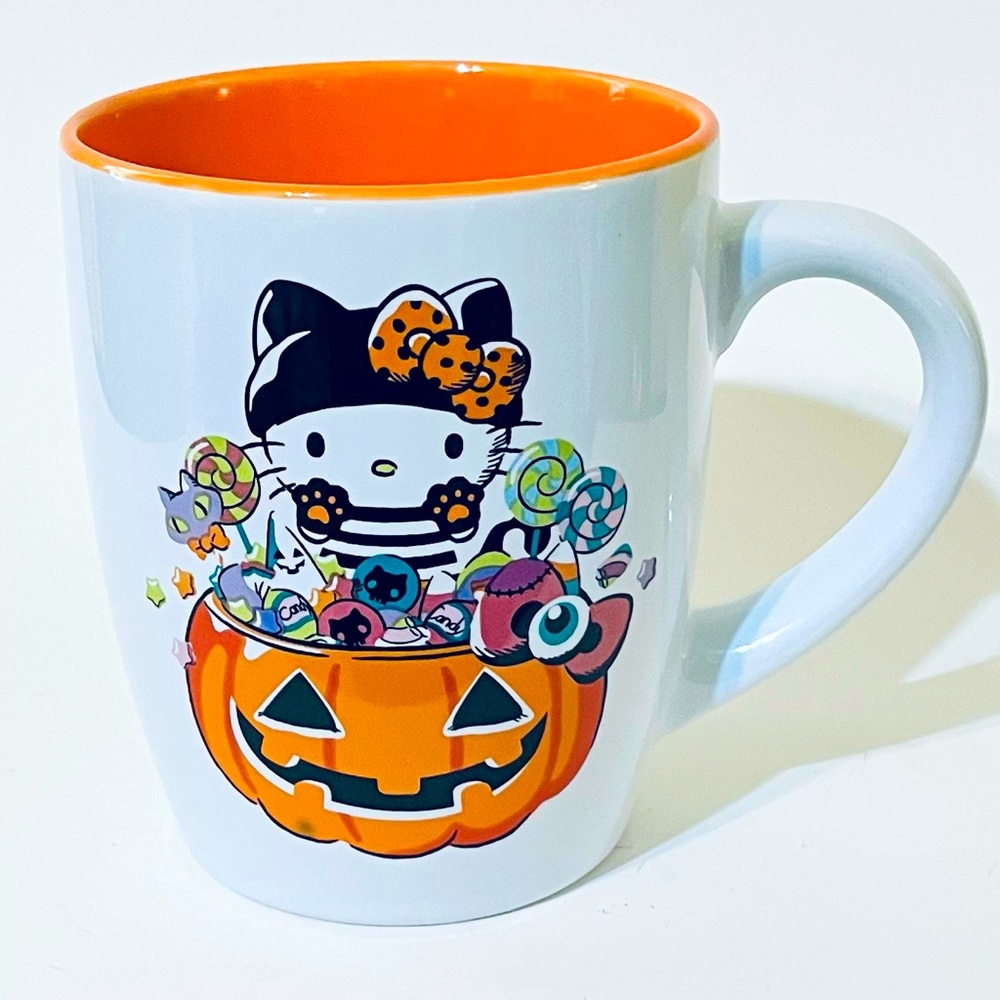 🎃 Hello Kitty Halloween Mug